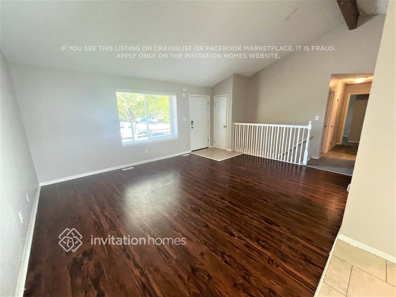 5761 S Lewis St - Photo 3 of 25