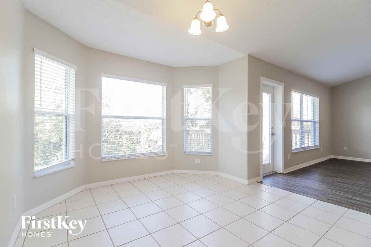 657 Winding Lake Dr - Photo 5 of 16