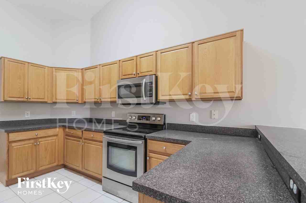 657 Winding Lake Dr - Photo 7 of 16