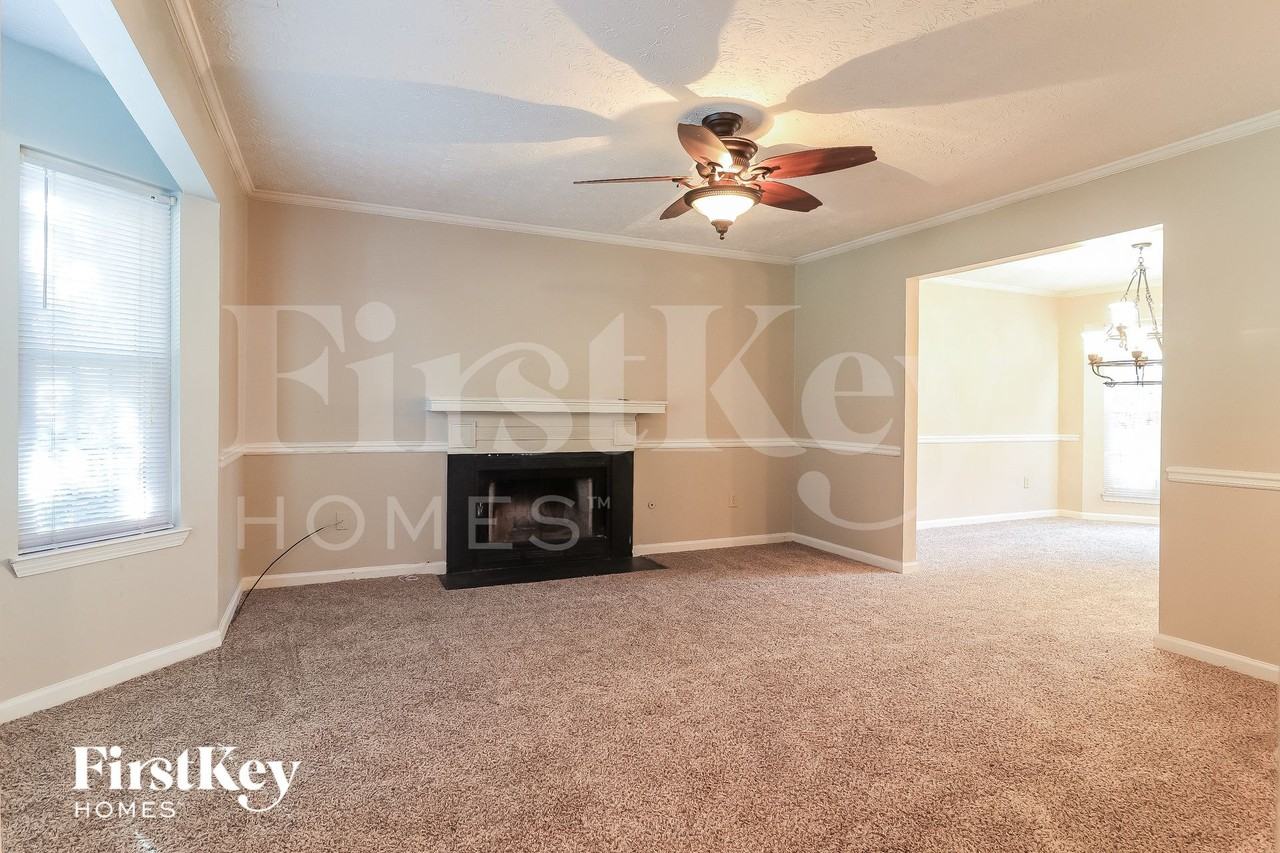 4921 October Way Nw - Photo 2 of 15