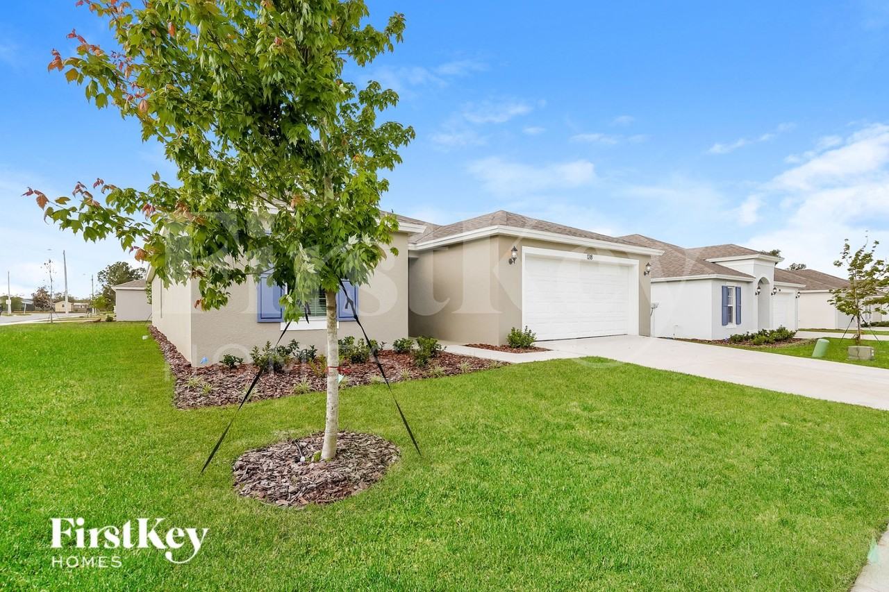 128 Southern Breeze Loop - Photo 2 of 16