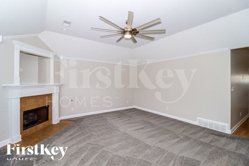 170 Southwind Dr - Photo 2 of 15