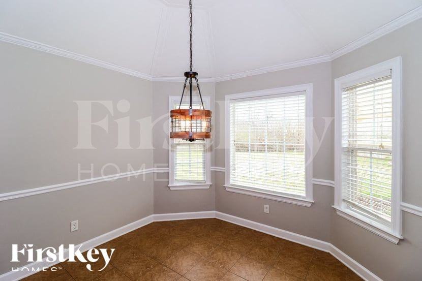 170 Southwind Dr - Photo 4 of 15