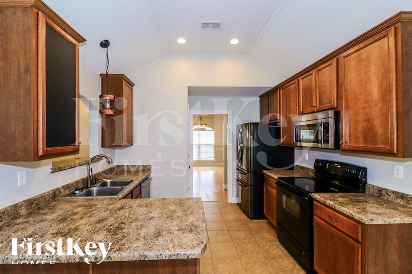 170 Southwind Dr - Photo 6 of 15