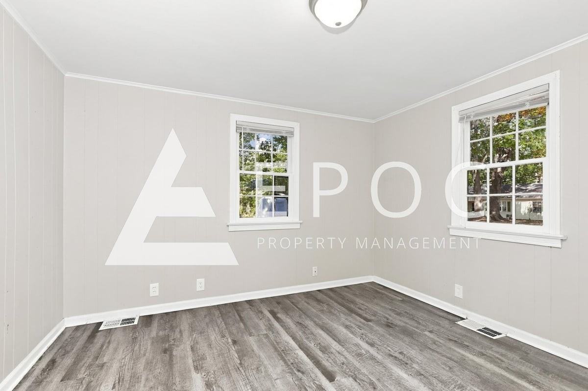 130 Avondale St - Photo 3 of 16