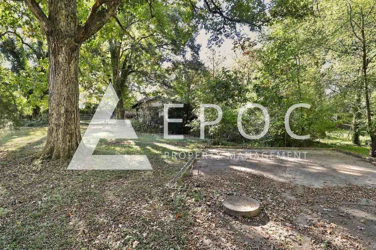 130 Avondale St - Photo 6 of 16