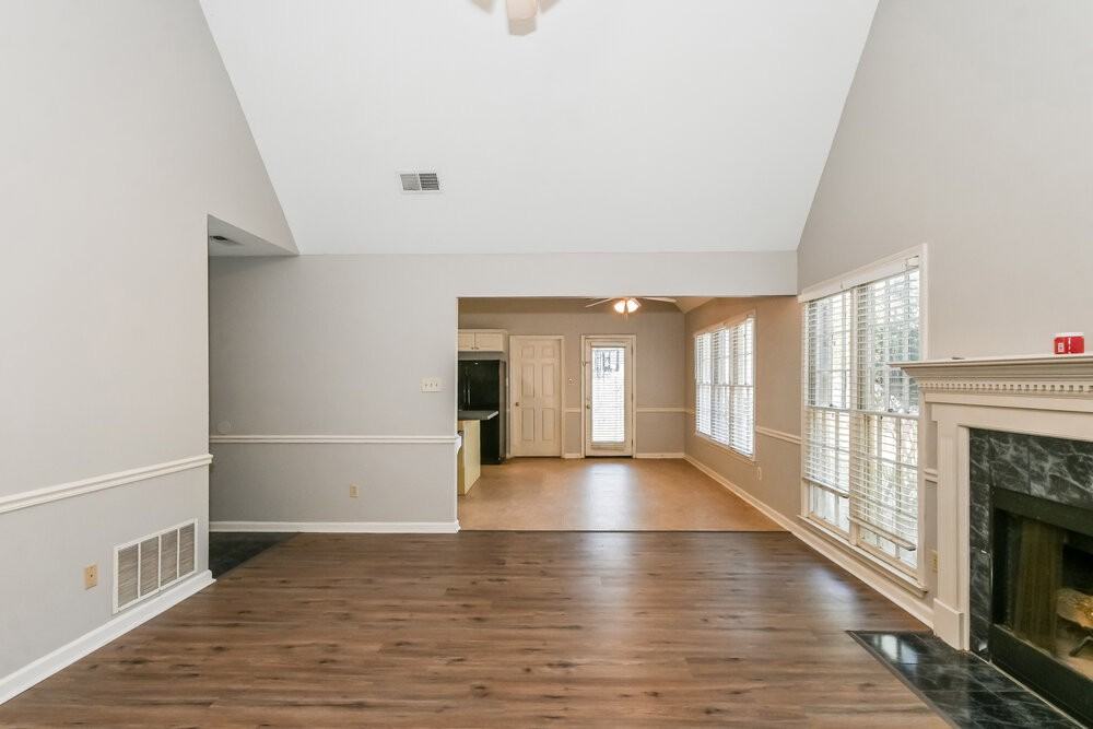7862 Tankard Dr - Photo 3 of 16