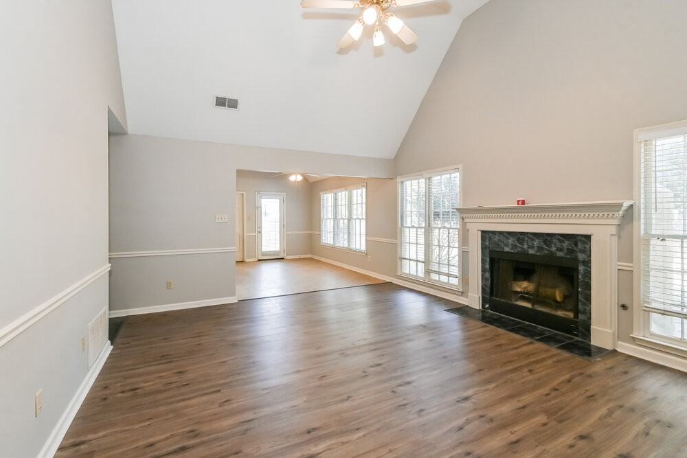 7862 Tankard Dr - Photo 5 of 16