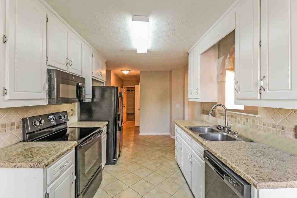 4119 Alaina Ave - Photo 7 of 16