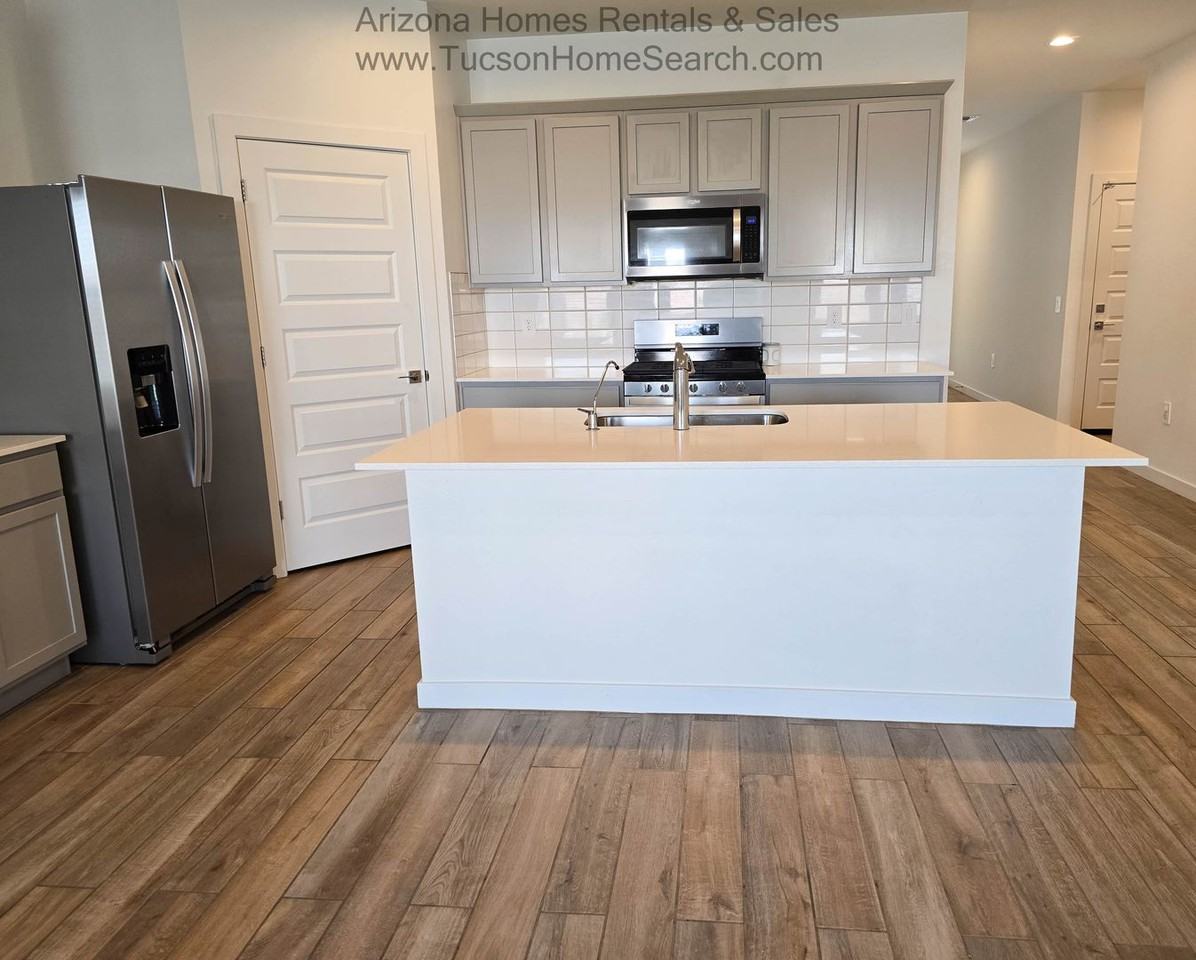 12795 E Russo Dr - Photo 2 of 18