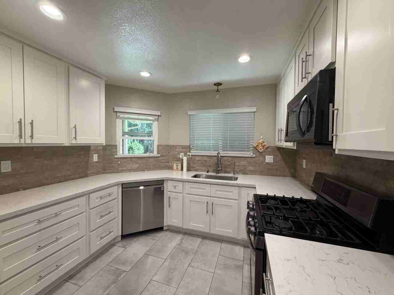 2620 Curtner Glen Ct - Photo 6 of 39