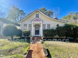 featured image of 121 Hinsdale Ave