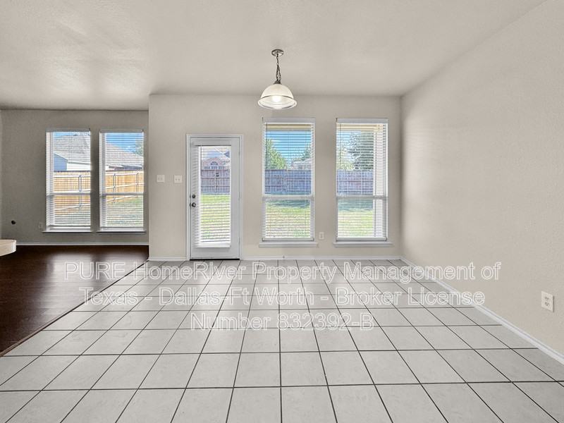 2215 Overton Dr - Photo 5 of 22