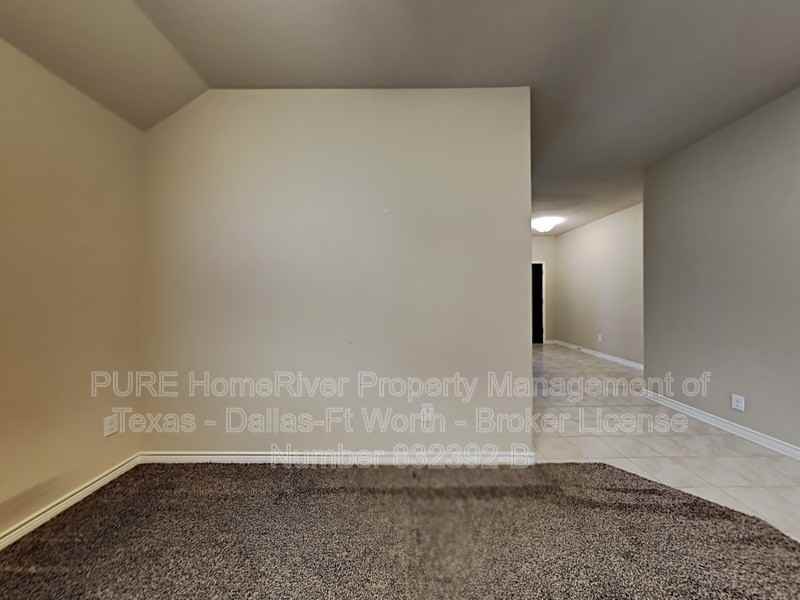 5121 Pleasant Springs Ct - Photo 4 of 25