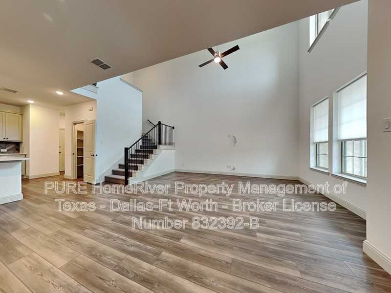 8627 Dynasty Ln - Photo 3 of 21