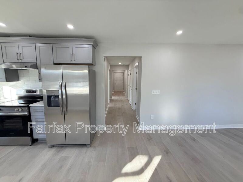 1409 Liberty St - Photo 5 of 24