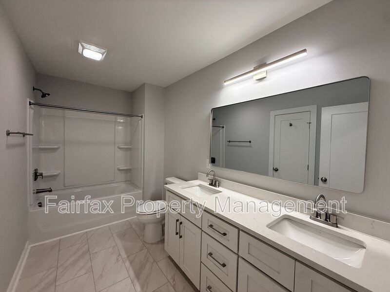 1409 Liberty St - Photo 7 of 24