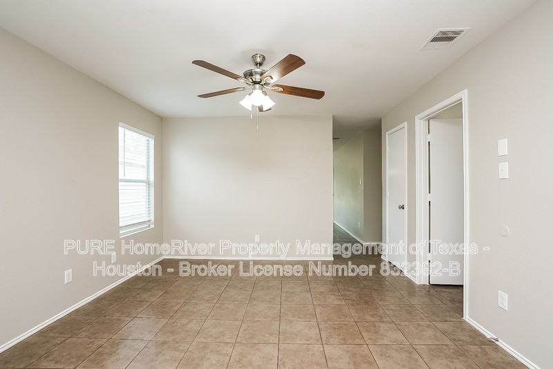 19135 Jordans Landing Ln - Photo 2 of 22