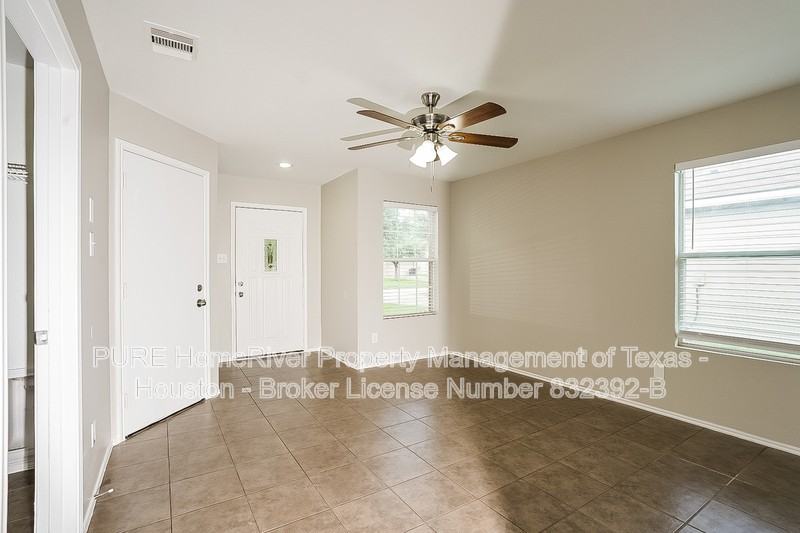 19135 Jordans Landing Ln - Photo 3 of 22