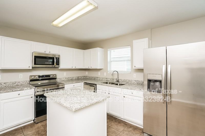 19135 Jordans Landing Ln - Photo 6 of 22