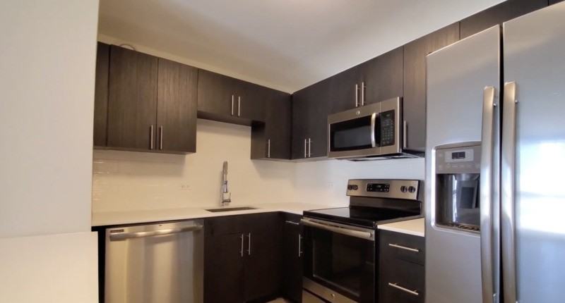 2 E Pearson St #5A - Photo 4 of 8