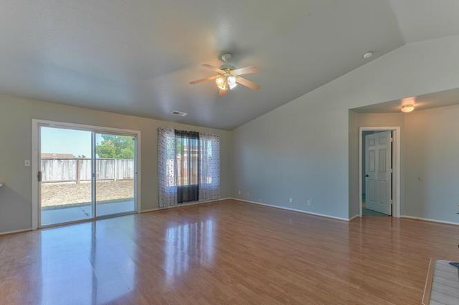 1021 Viewpointe St - Photo 3 of 18