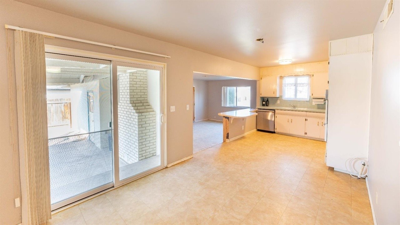 15 Elm Dr - Photo 6 of 22