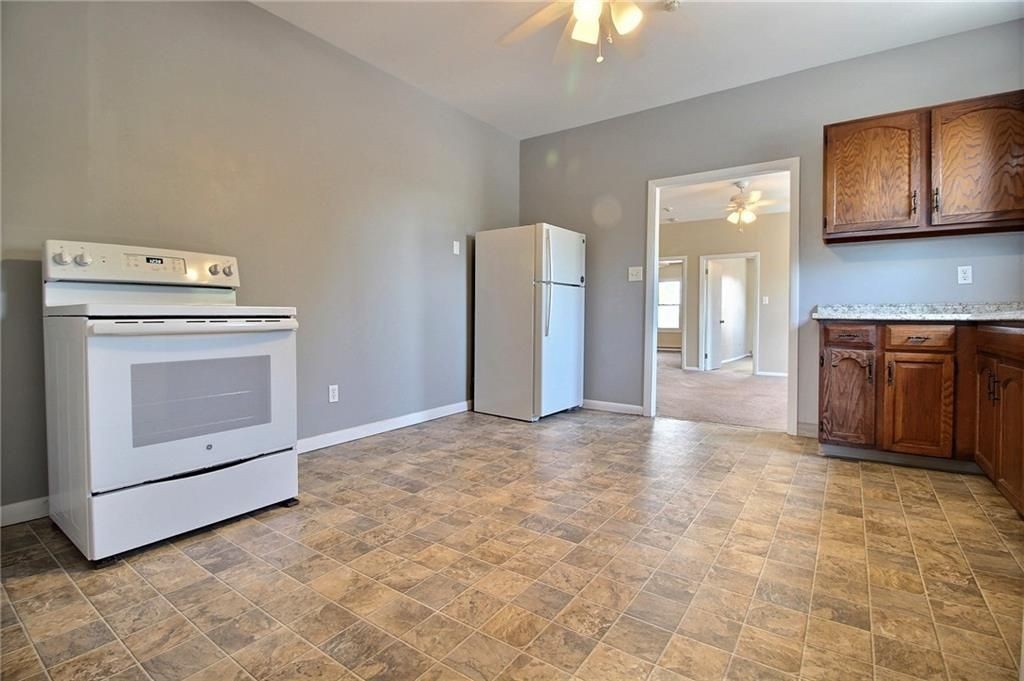 33 Railroad Ave ##2 - Photo 2 of 7