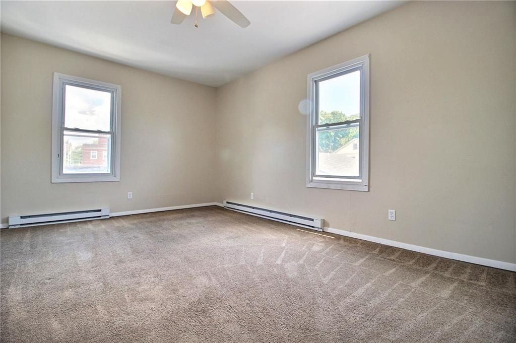 33 Railroad Ave ##2 - Photo 4 of 7