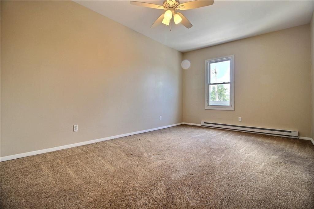 33 Railroad Ave ##2 - Photo 5 of 7