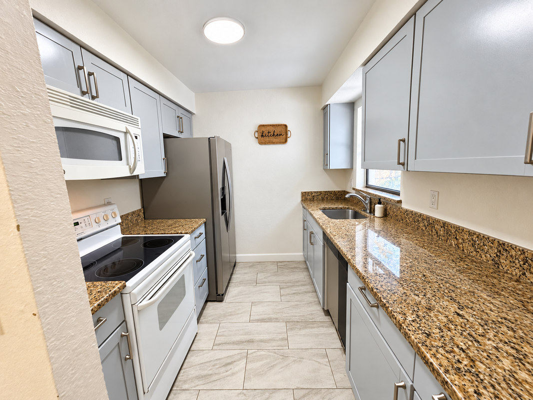 1535 Country Club Blvd - Photo 7 of 21
