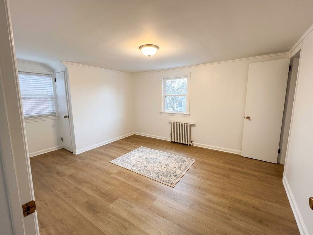 31 Whitman St - Photo 2 of 6