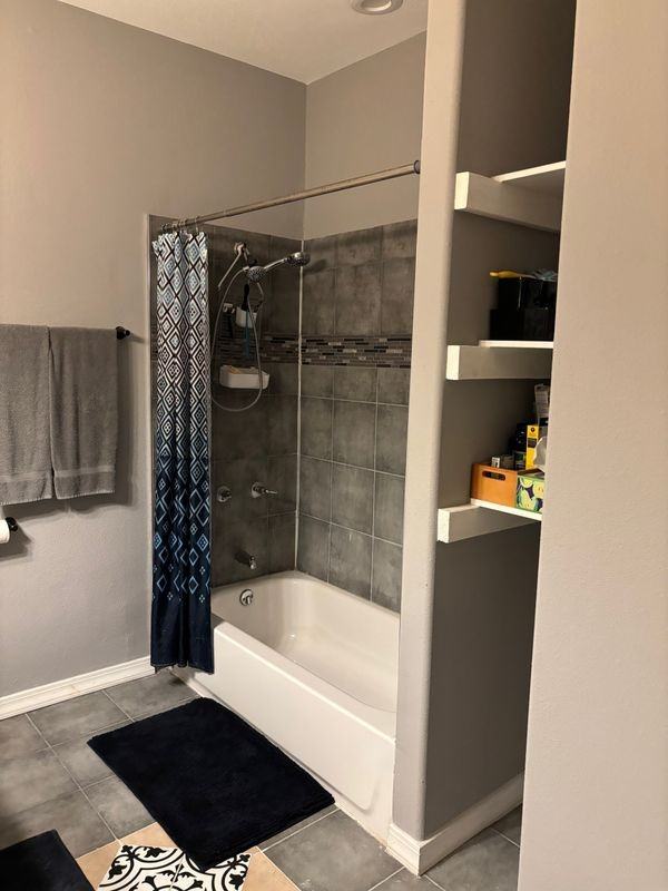 1045 W Mistletoe Ave - Photo 5 of 9