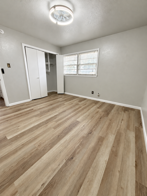 3302 Delano Ave - Photo 5 of 11