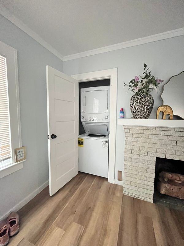 851 W 40th Pl - Photo 6 of 14