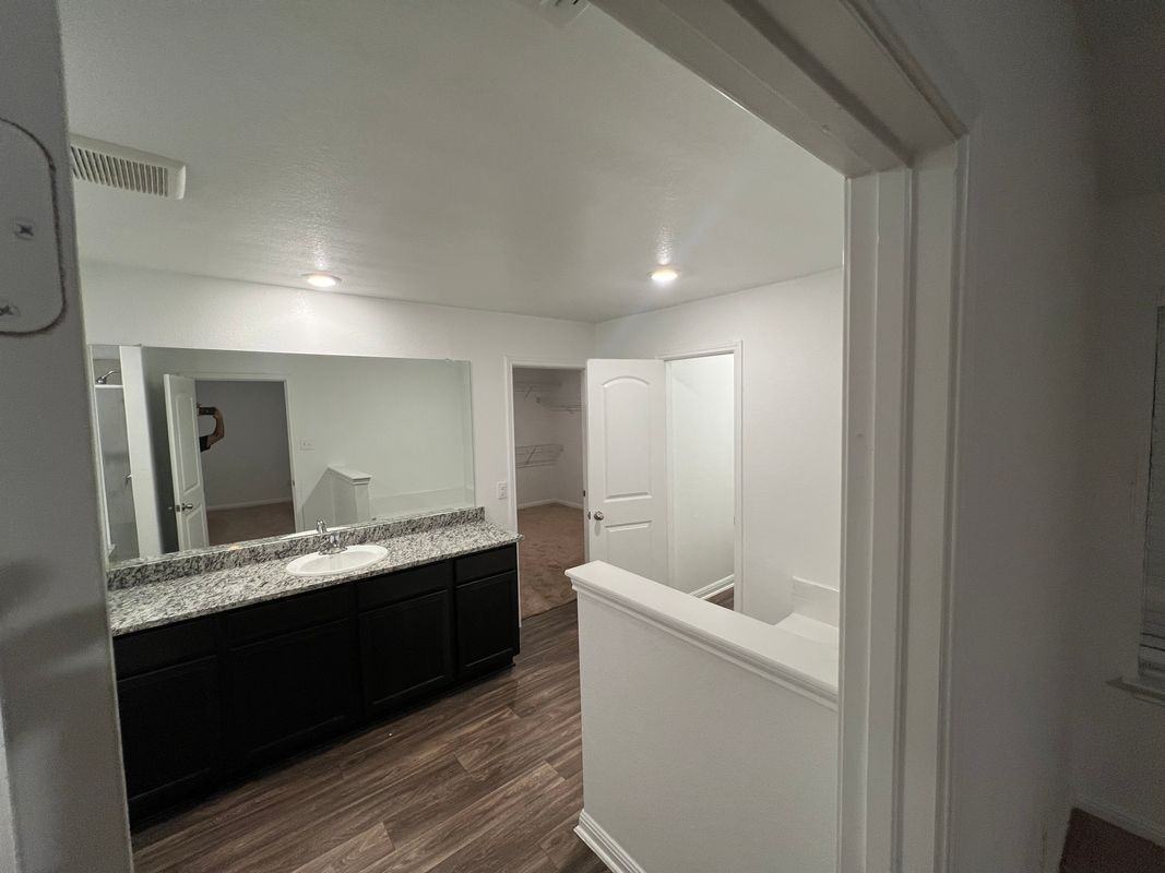 122 Fox Glen Trl - Photo 4 of 15