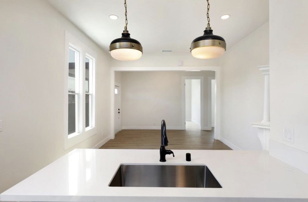 6250 Stewart St - Photo 3 of 30