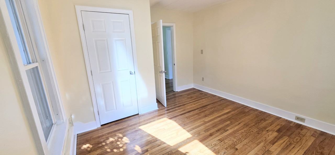 173 Pearl St #1 - Photo 6 of 20