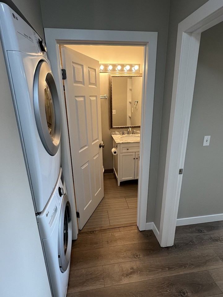 1431 Berkley Dr Nw - Photo 6 of 11