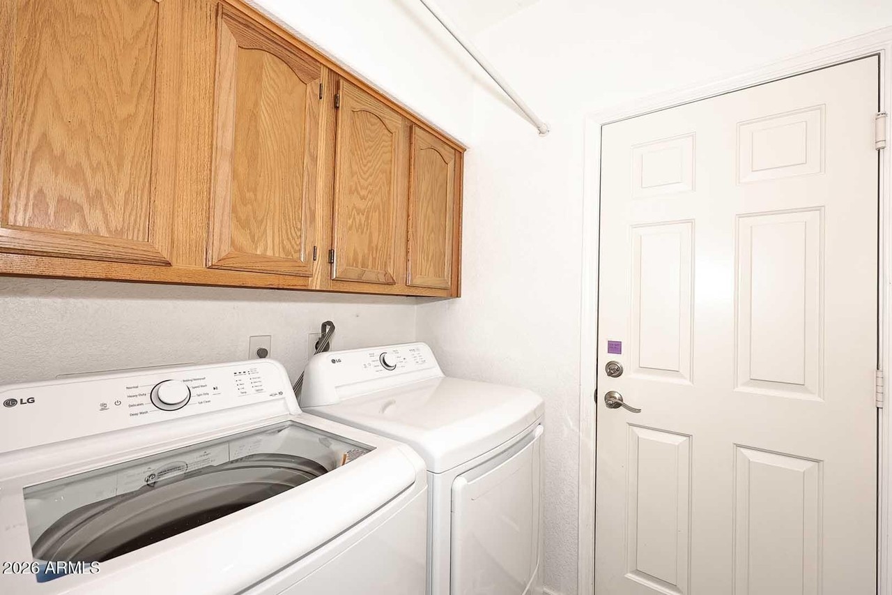 7953 E Joshua Tree Ln - Photo 7 of 44