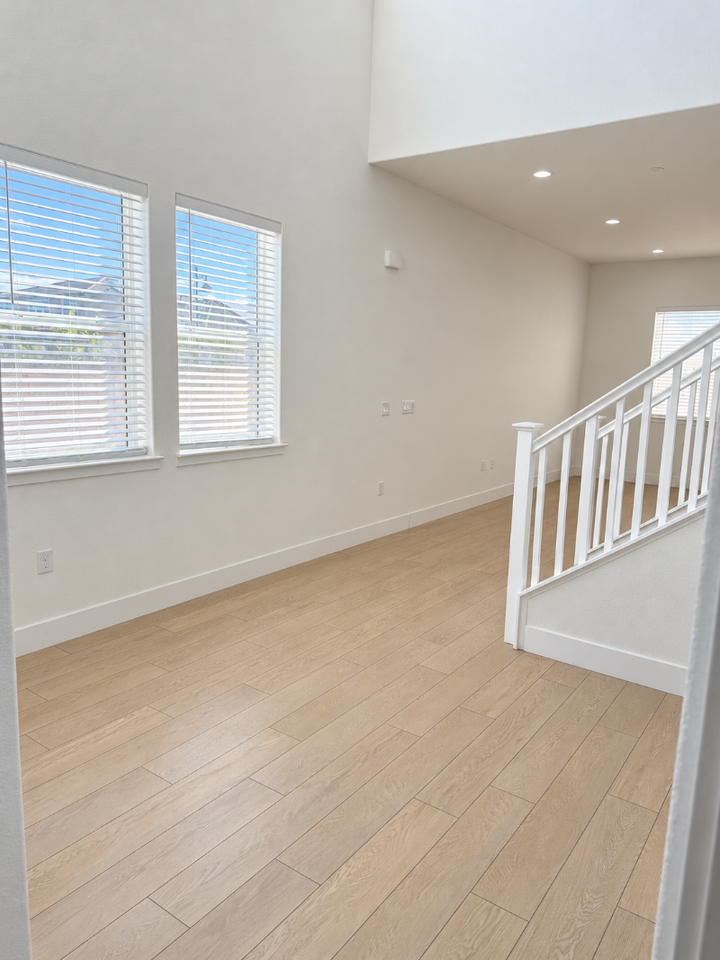 3995 Granite Point Dr #1 - Photo 5 of 34