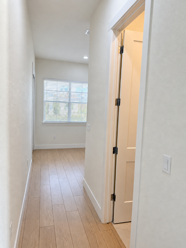 3995 Granite Point Dr #1 - Photo 6 of 34