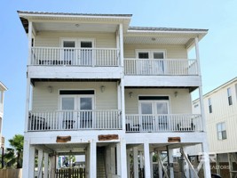 featured image of 1433 W Lagoon Ave #B