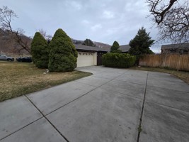 featured image of 1072 E Bedford Dr #1