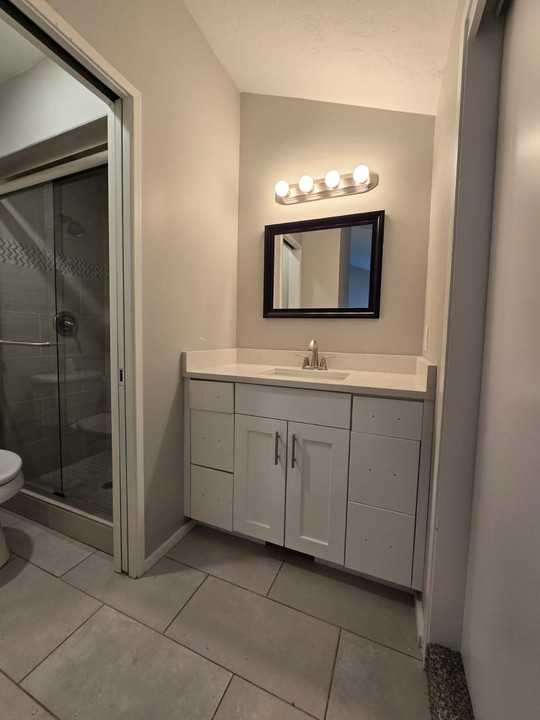 1072 E Bedford Dr #1 - Photo 7 of 12