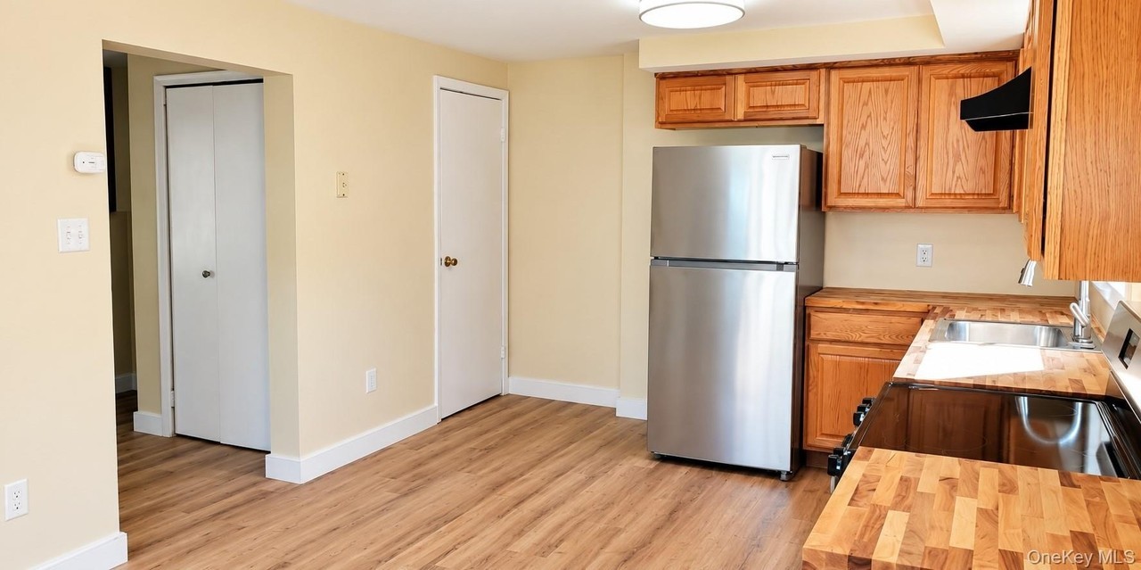 46 Upper Ferndale Rd #B - Photo 5 of 15