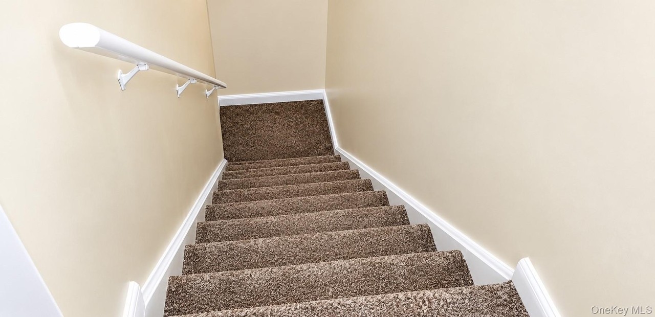 46 Upper Ferndale Rd #B - Photo 7 of 15
