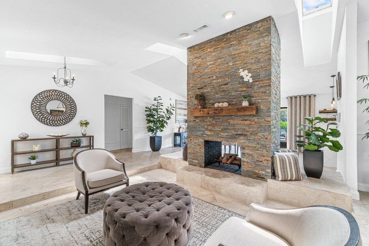 2276 Nw 36th St - Photo 5 of 36