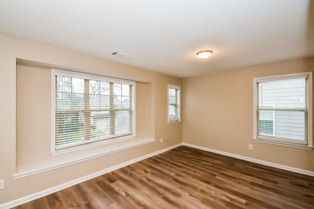 4335 Alysheba Dr - Photo 7 of 17