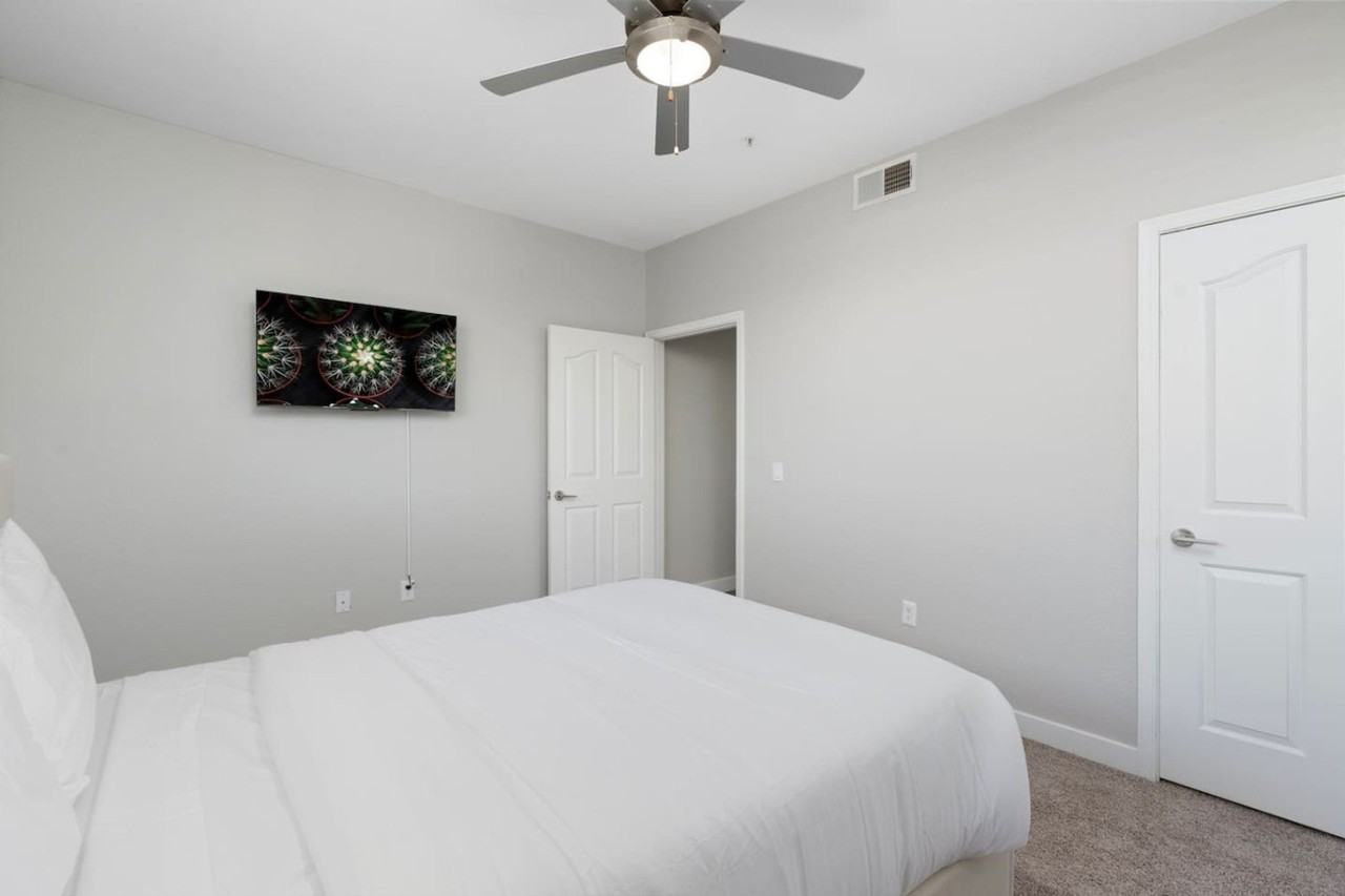 16356 North Thompson Peak Parkway - Photo 7 of 40